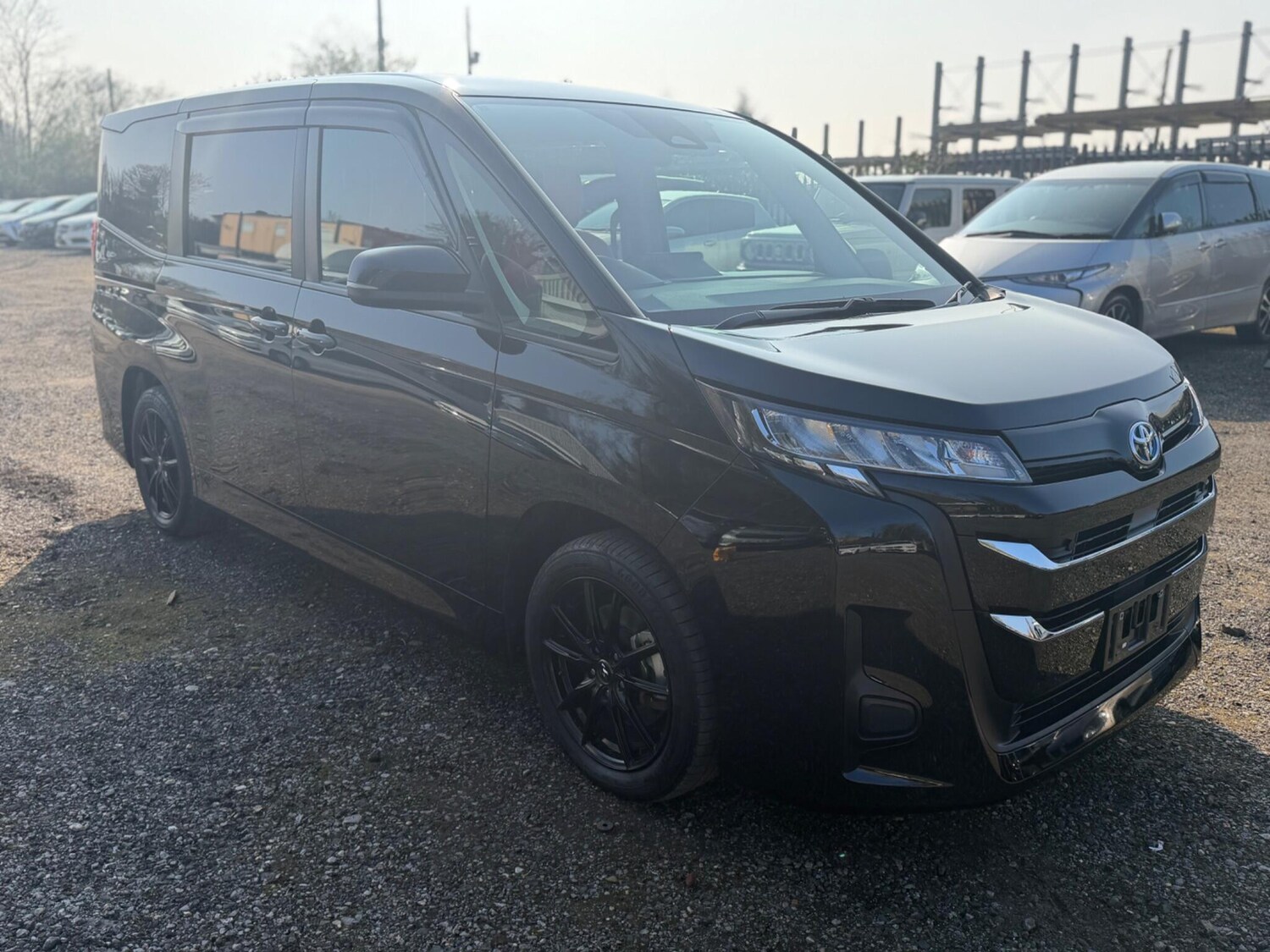 Used Toyota Noah for sale - 77754147: Photo 6