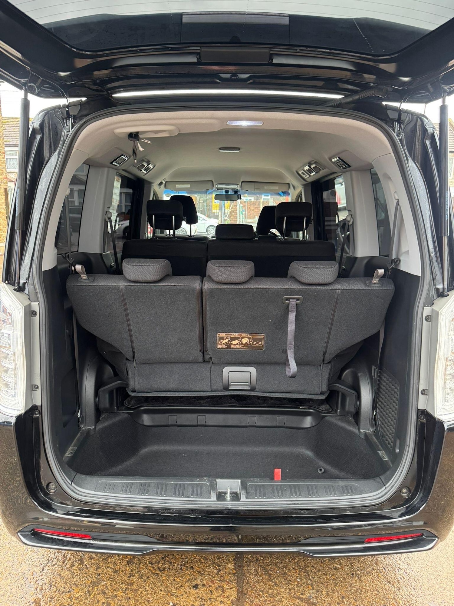 Used Honda Stepwagon for sale - 77291296: Photo 12