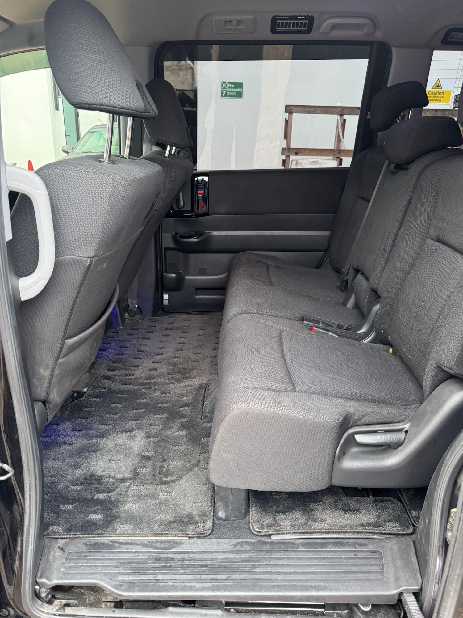 Used Honda Stepwagon for sale - 77291296: Photo 15