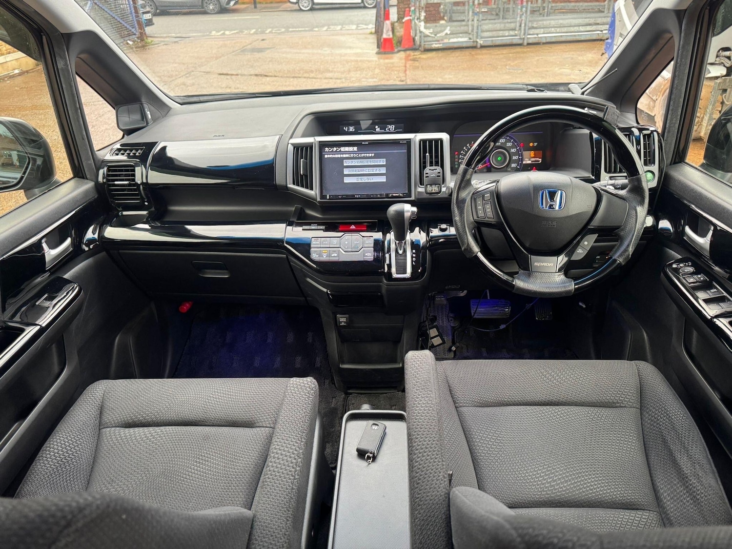 Used Honda Stepwagon for sale - 77291296: Photo 16