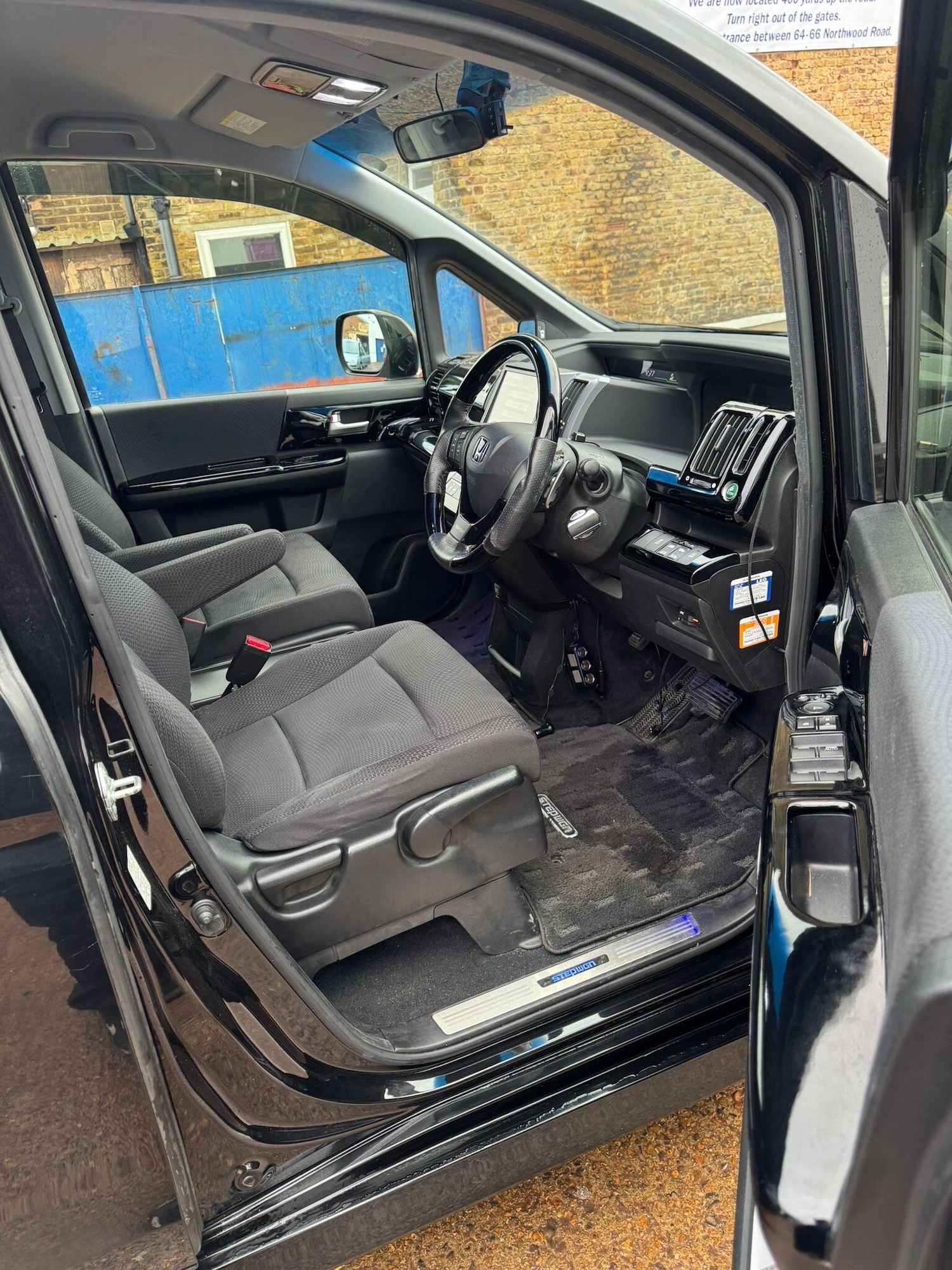 Used Honda Stepwagon for sale - 77291296: Photo 19