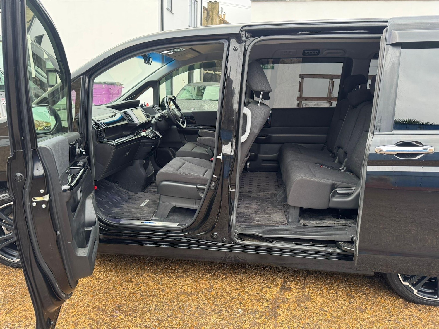 Used Honda Stepwagon for sale - 77291296: Photo 22