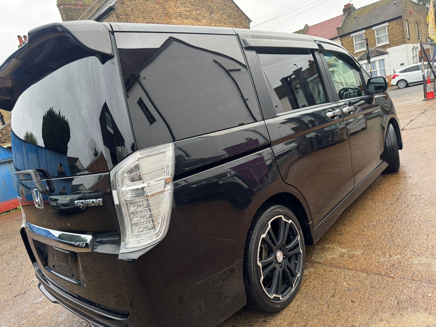 Used Honda Stepwagon for sale - 77291296: Photo 26