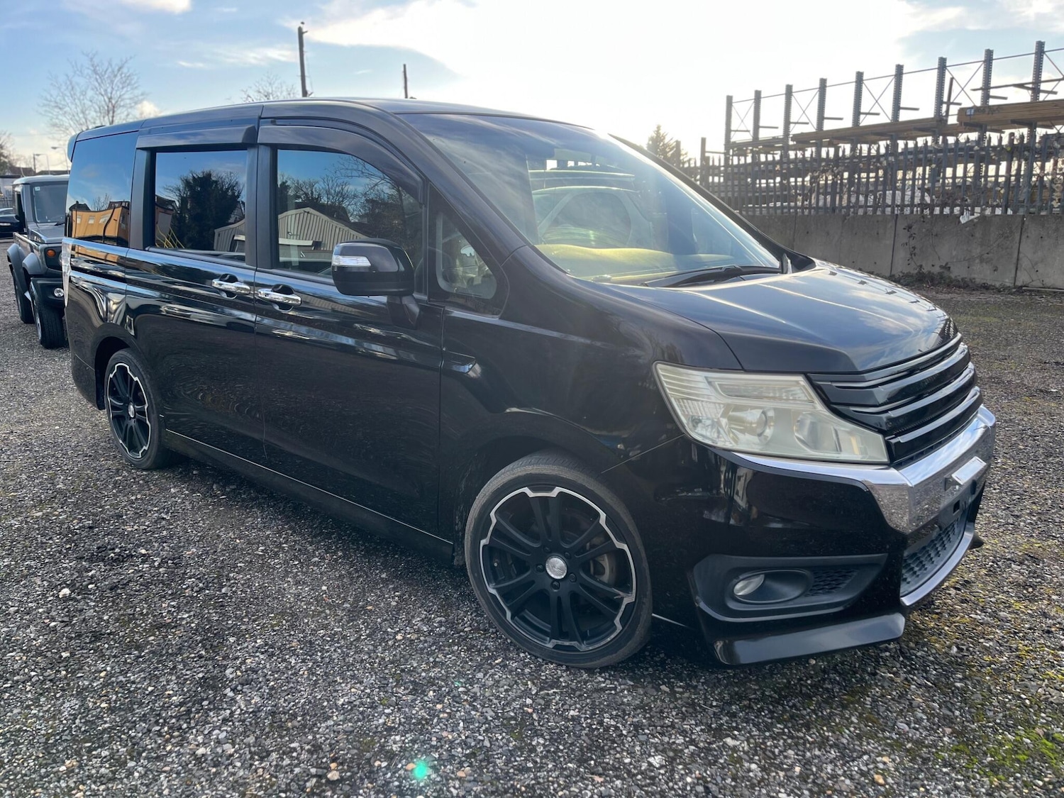 Used Honda Stepwagon for sale - 77291296: Photo 28