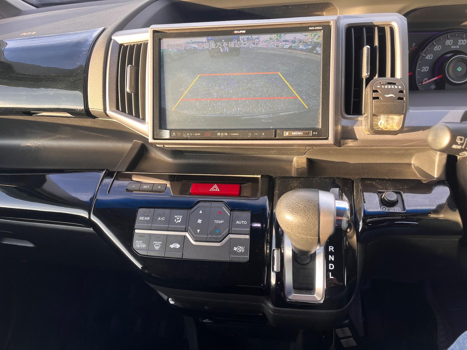 Used Honda Stepwagon for sale - 77291296: Photo 44