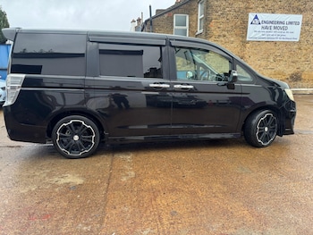 Used Honda Stepwagon 2013 for sale - 77291296: Photo