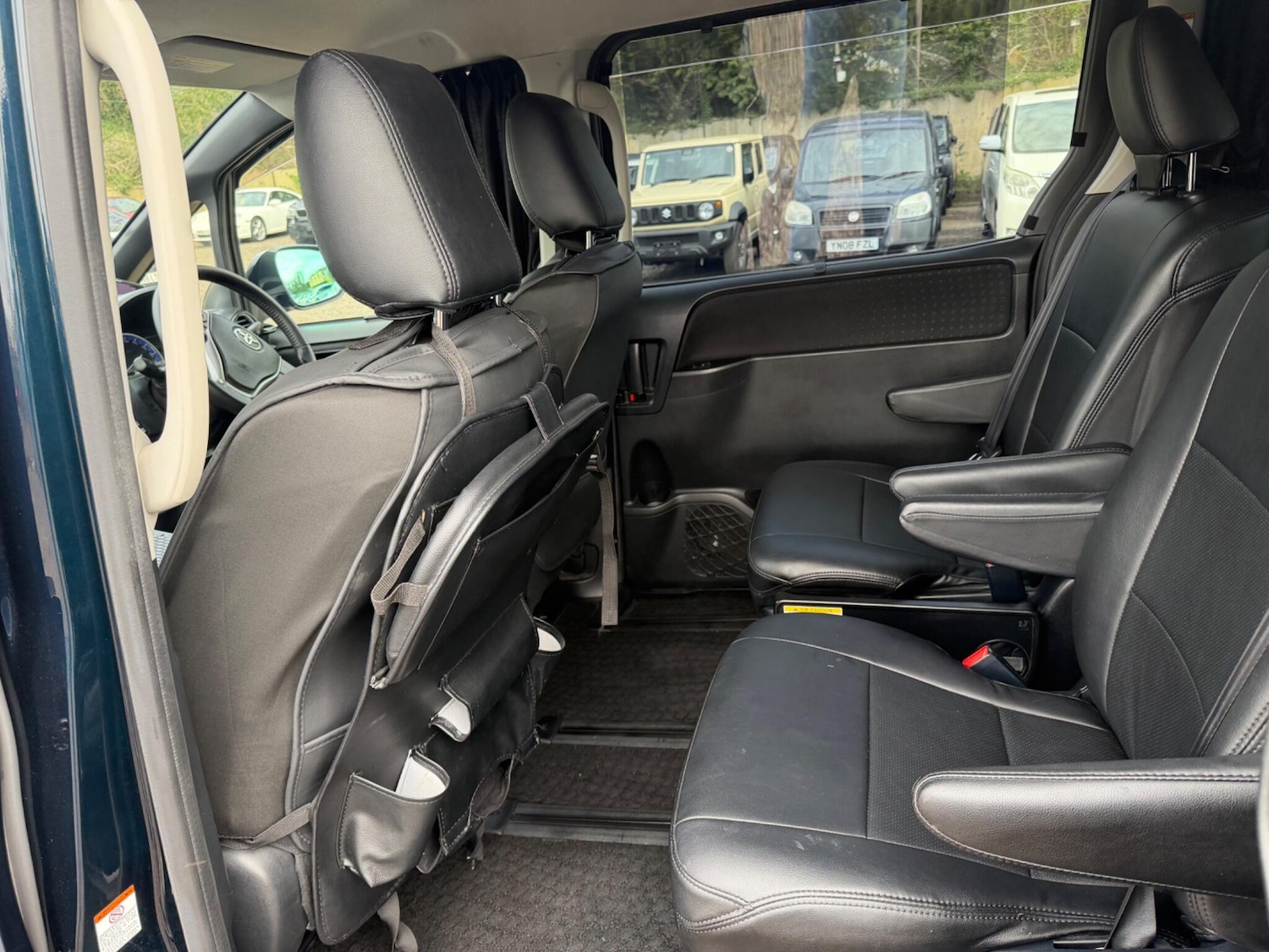 Used Toyota Voxy for sale - 78136162: Photo 23