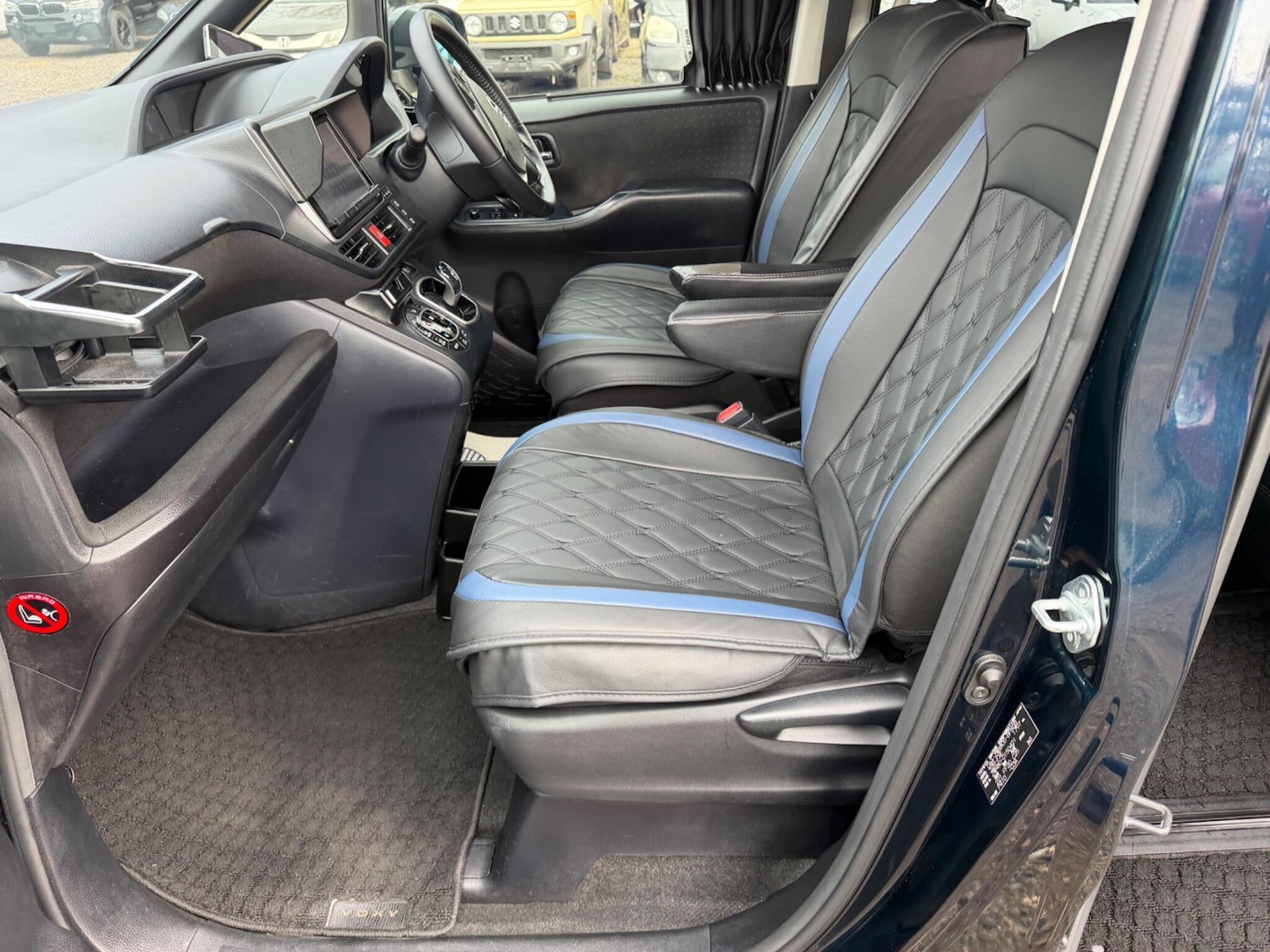 Used Toyota Voxy for sale - 78136162: Photo 25