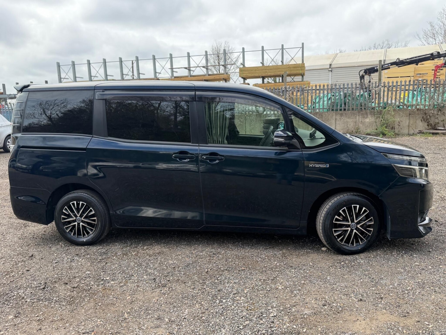 Used Toyota Voxy for sale - 78136162: Photo 3