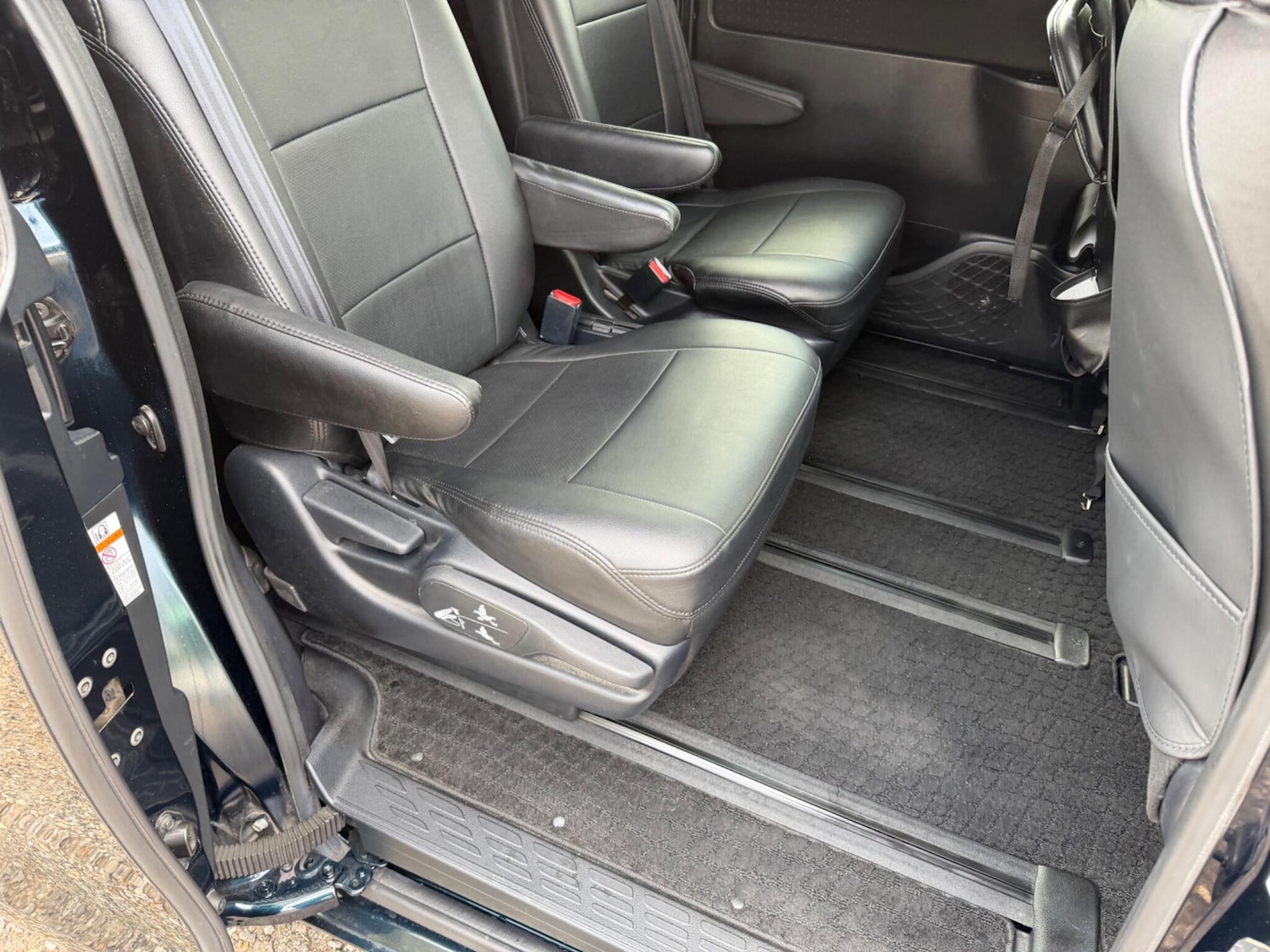 Used Toyota Voxy for sale - 78136162: Photo 43