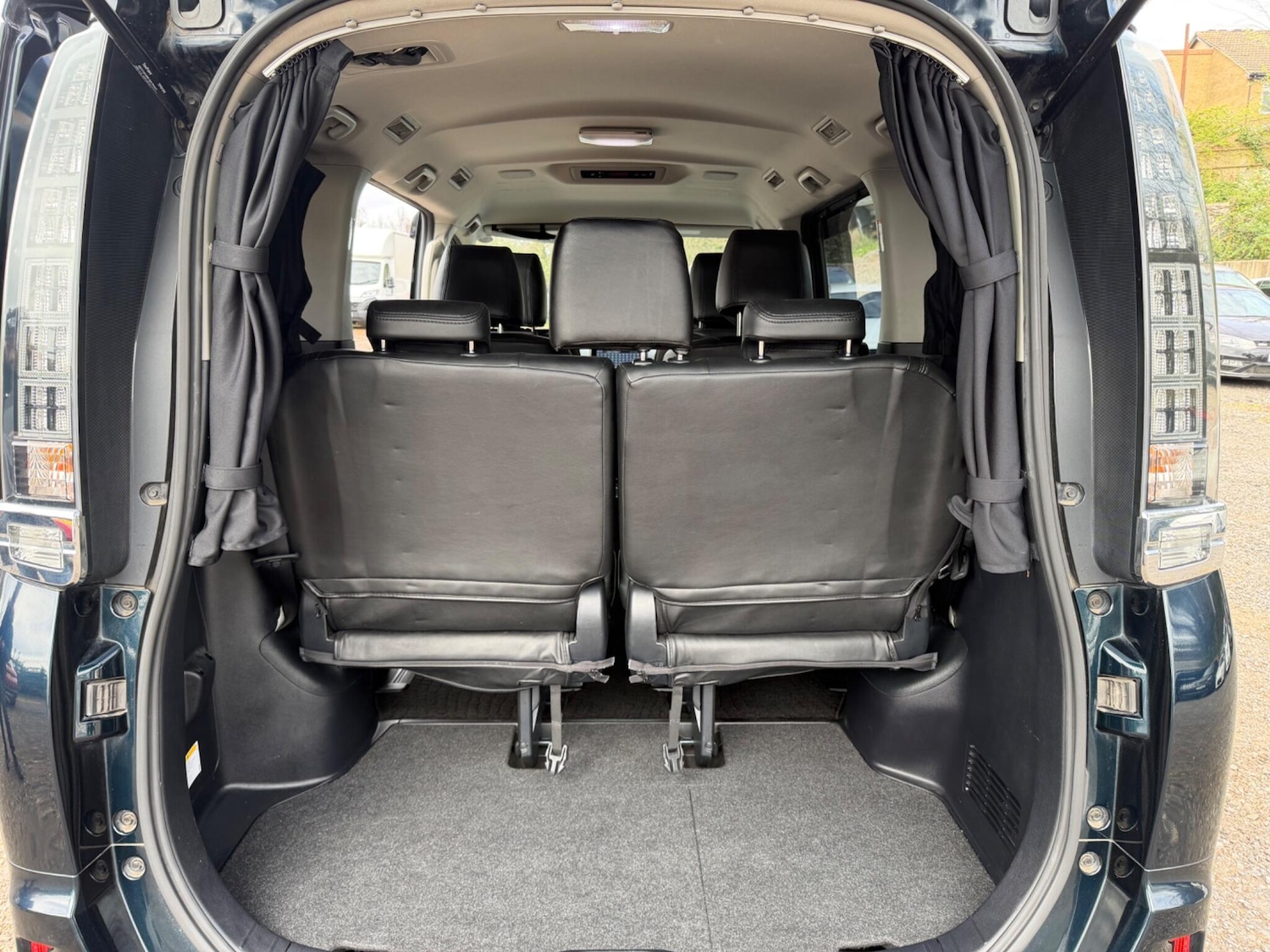 Used Toyota Voxy for sale - 78136162: Photo 6