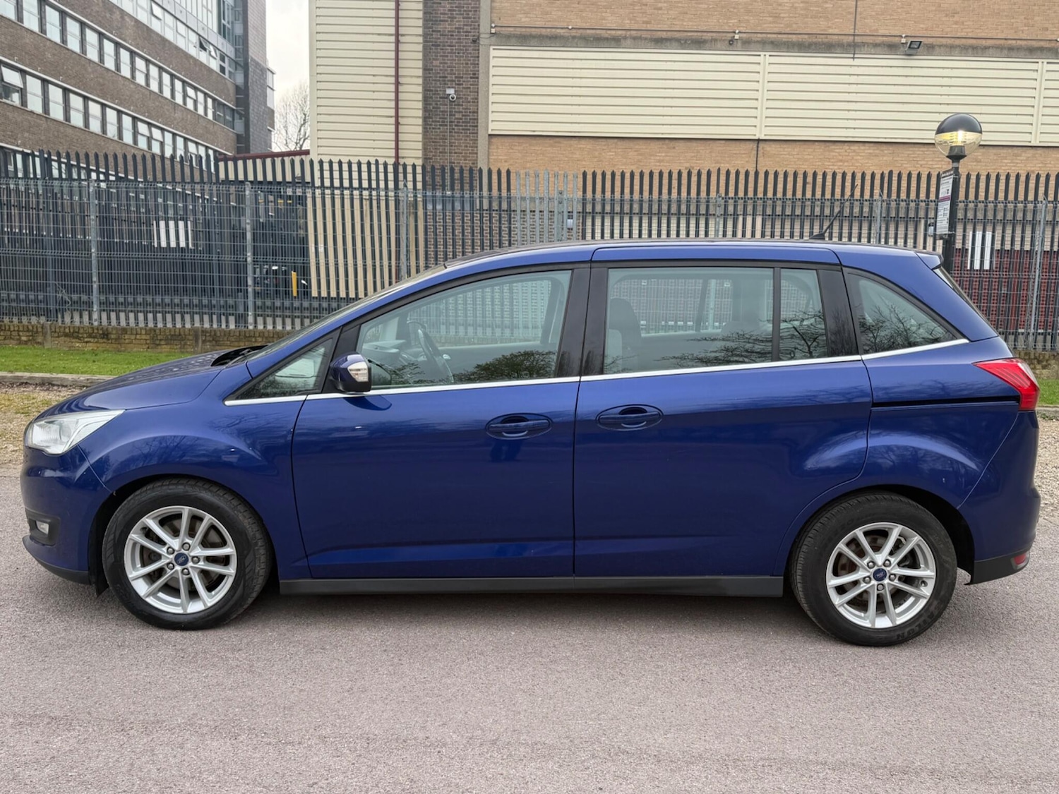 Used Ford Grand C-Max 2016 for sale - 77982243: Photo 21