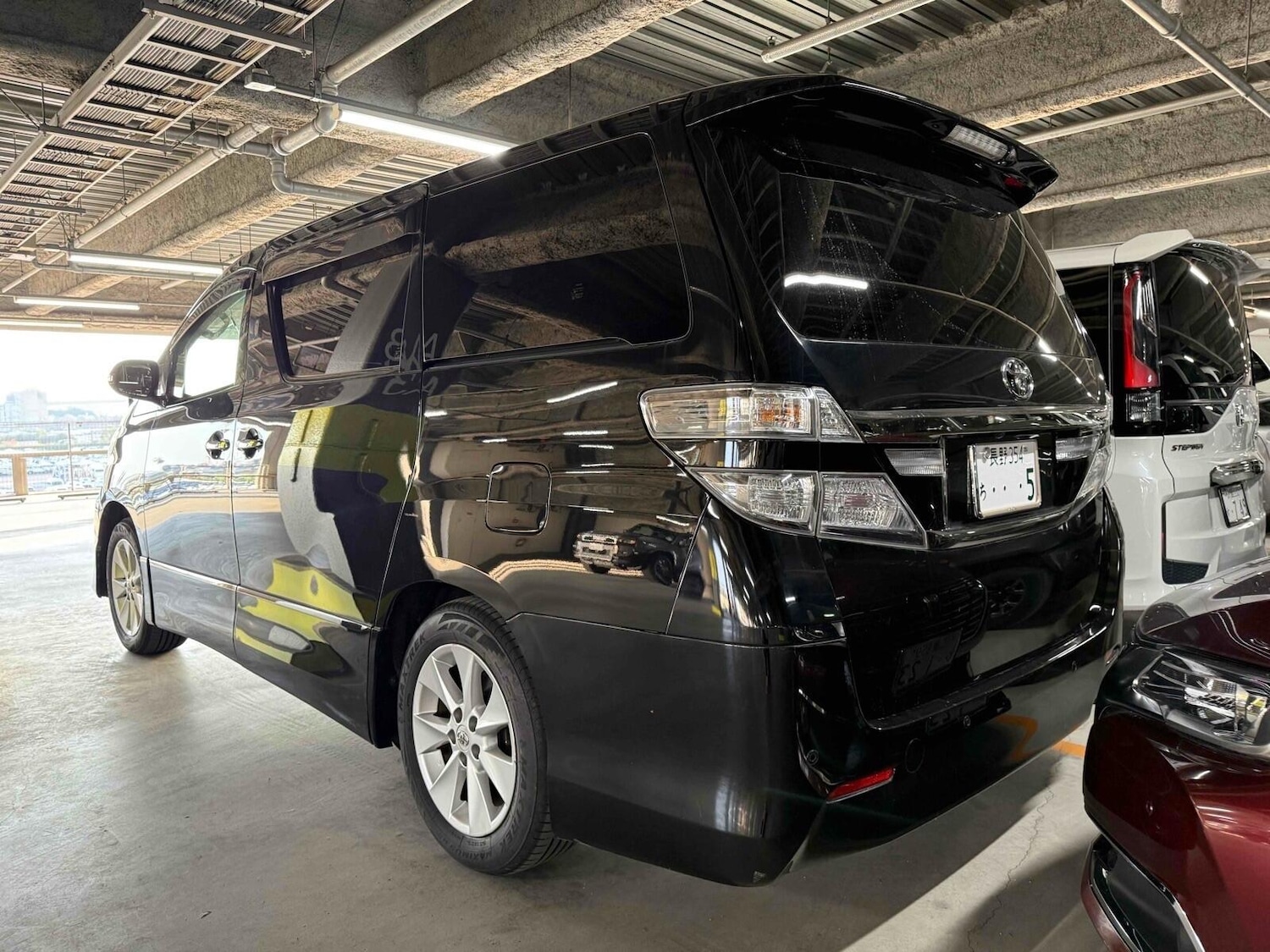 Used Toyota Vellfire for sale - 77645926: Photo 2