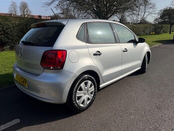 Used Volkswagen Polo 2010 for sale - 77671827: Photo