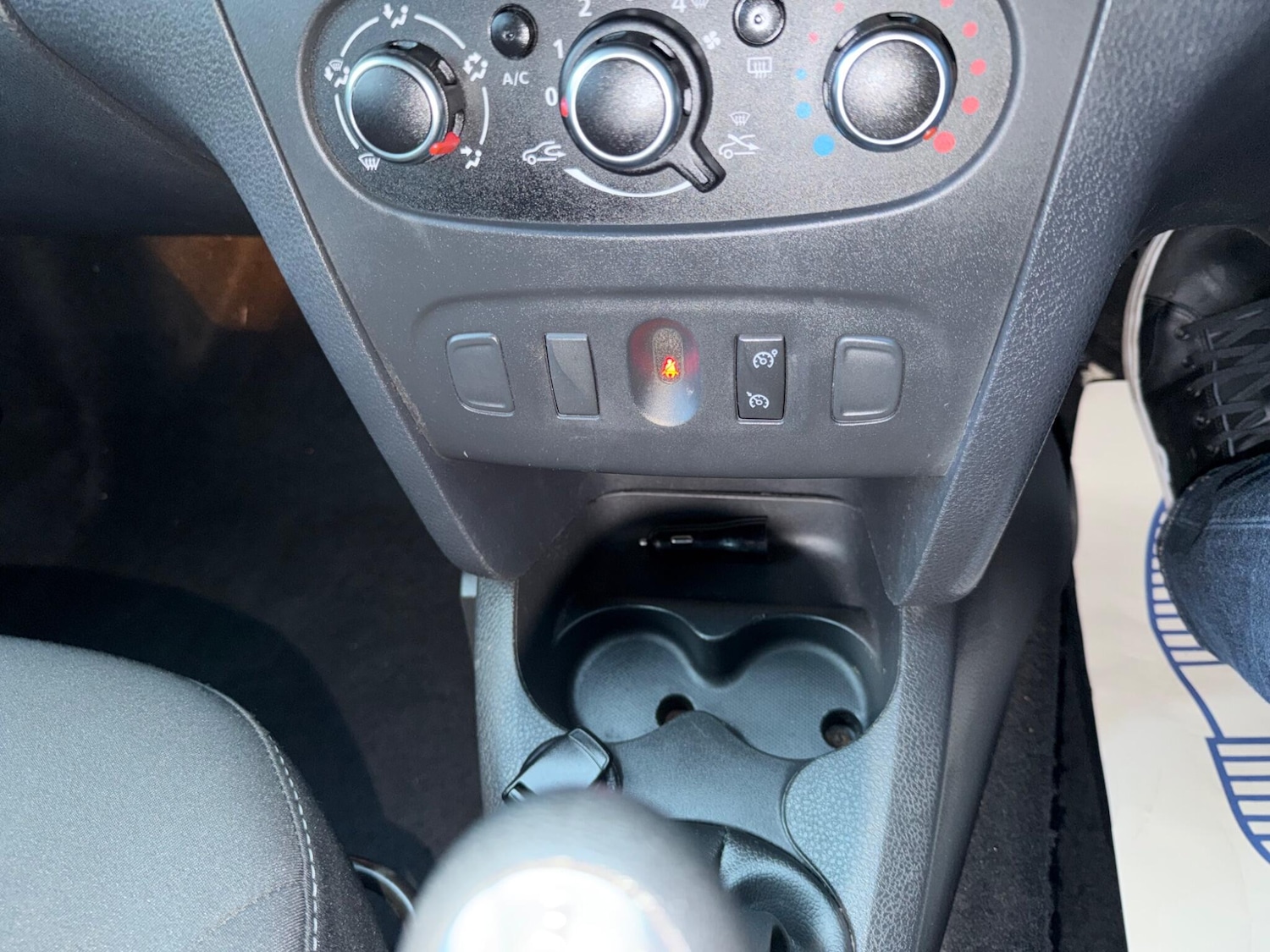 Used Dacia Sandero for sale - 77994335: Photo 32