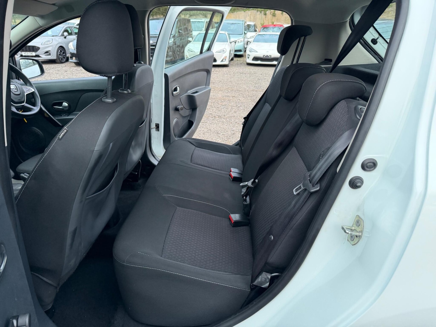 Used Dacia Sandero for sale - 77994335: Photo 9