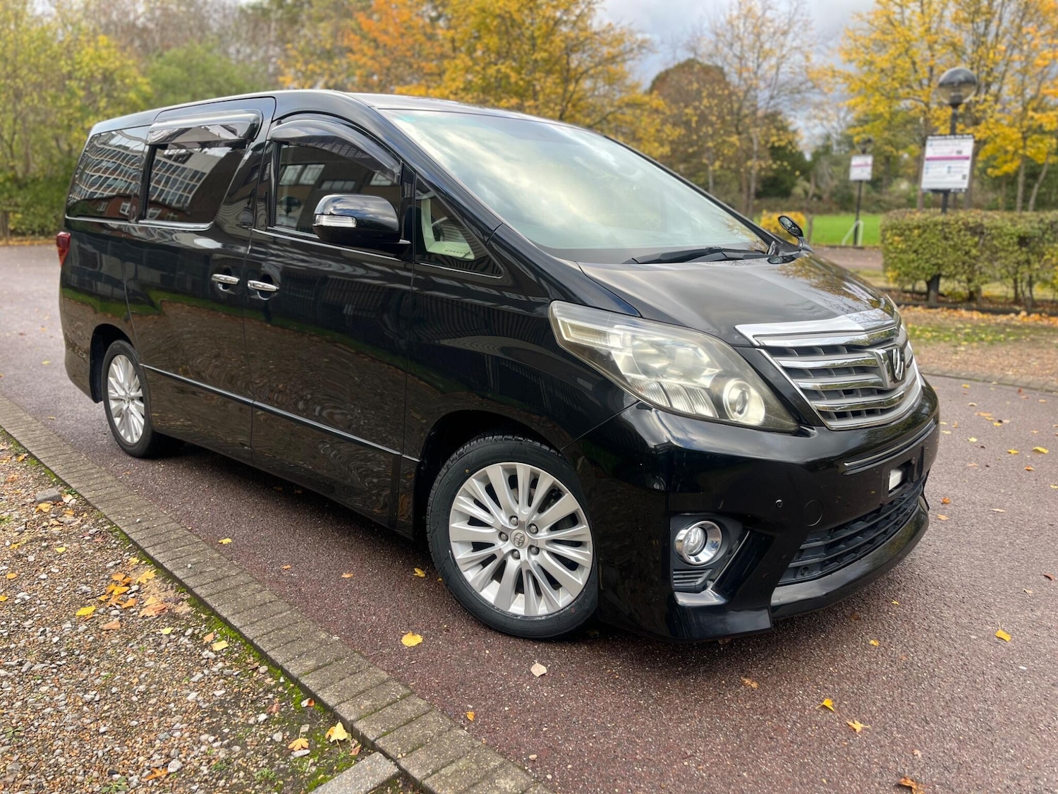 Used Toyota Alphard for sale - 76456981: Photo 11