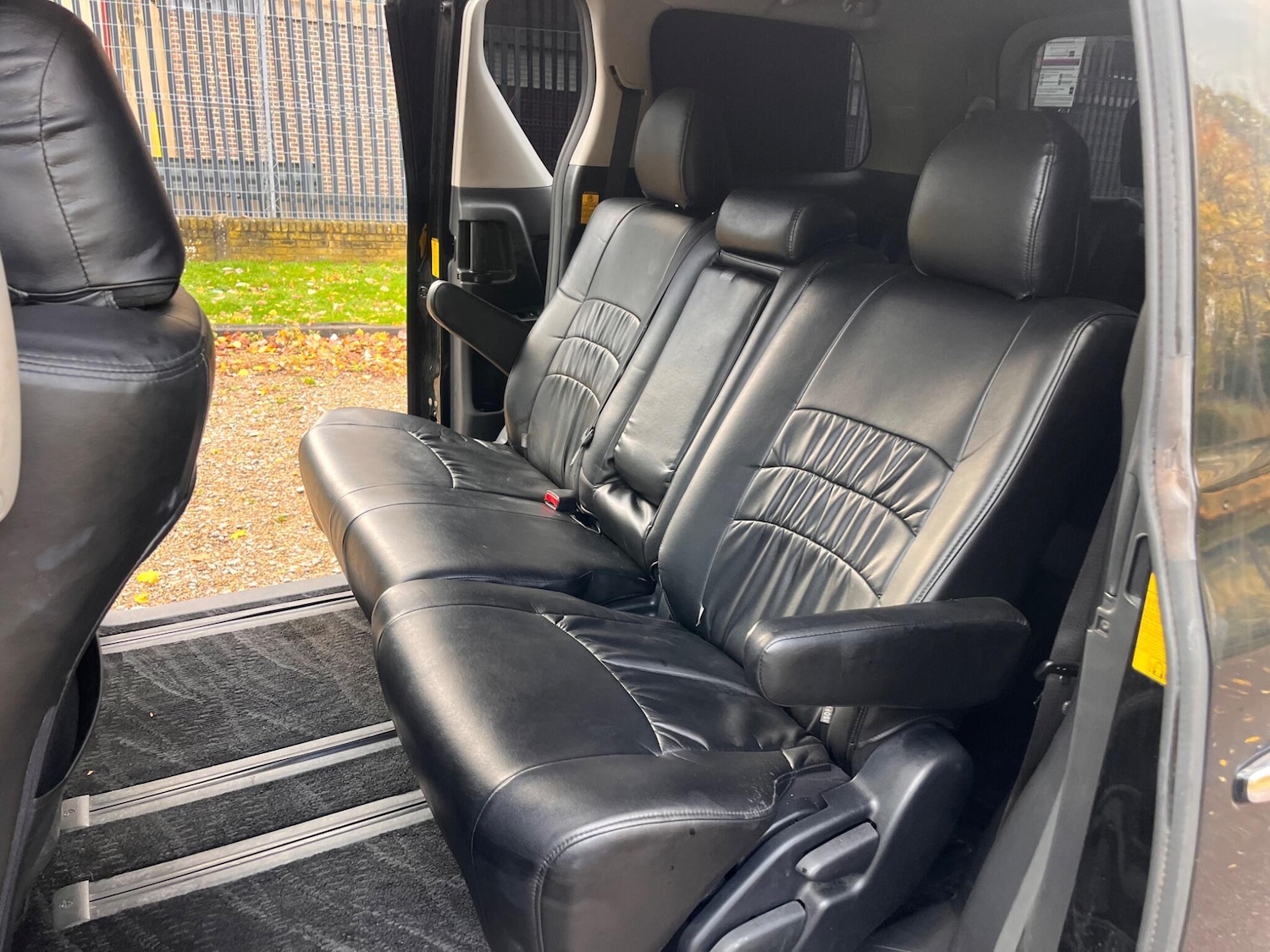 Used Toyota Alphard for sale - 76456981: Photo 29