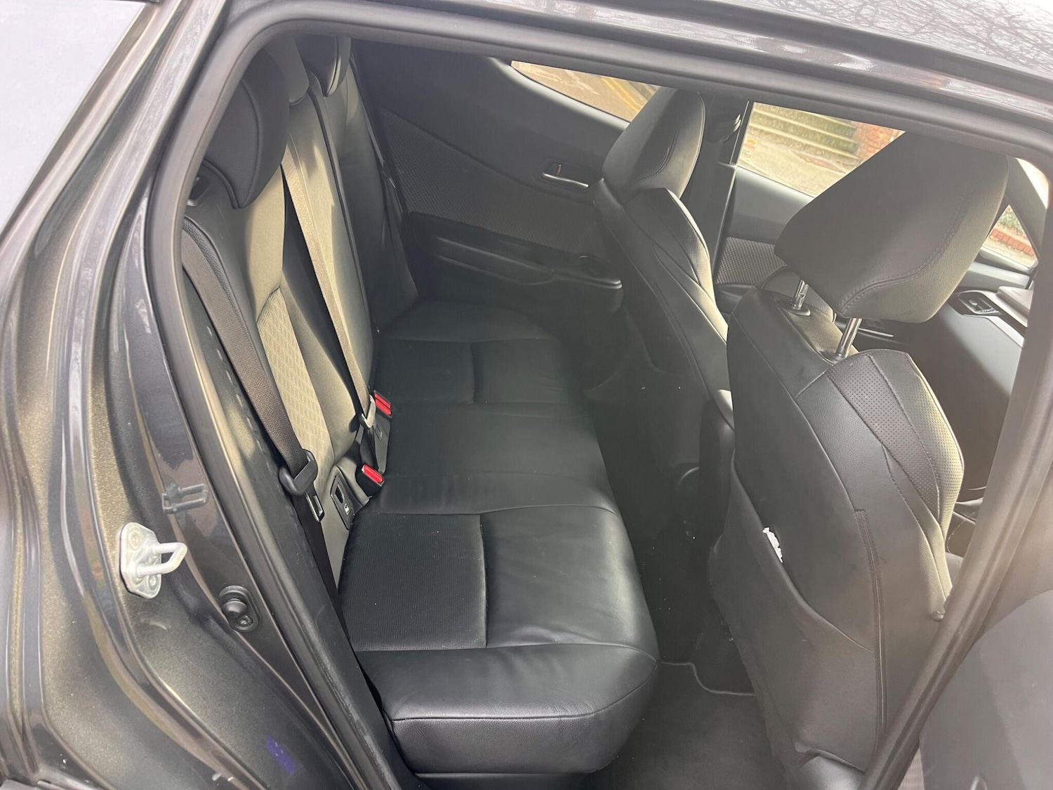 Used Toyota C-HR 2020 for sale - 76964480: Photo 11