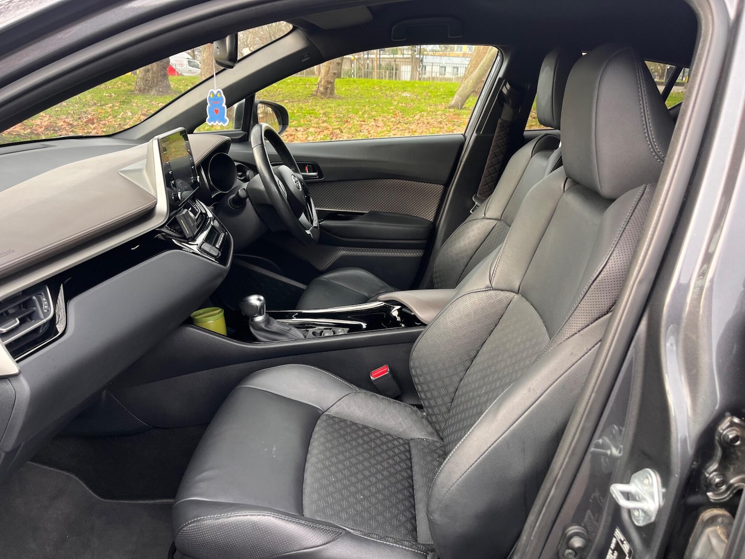 Used Toyota C-HR 2020 for sale - 76964480: Photo 26