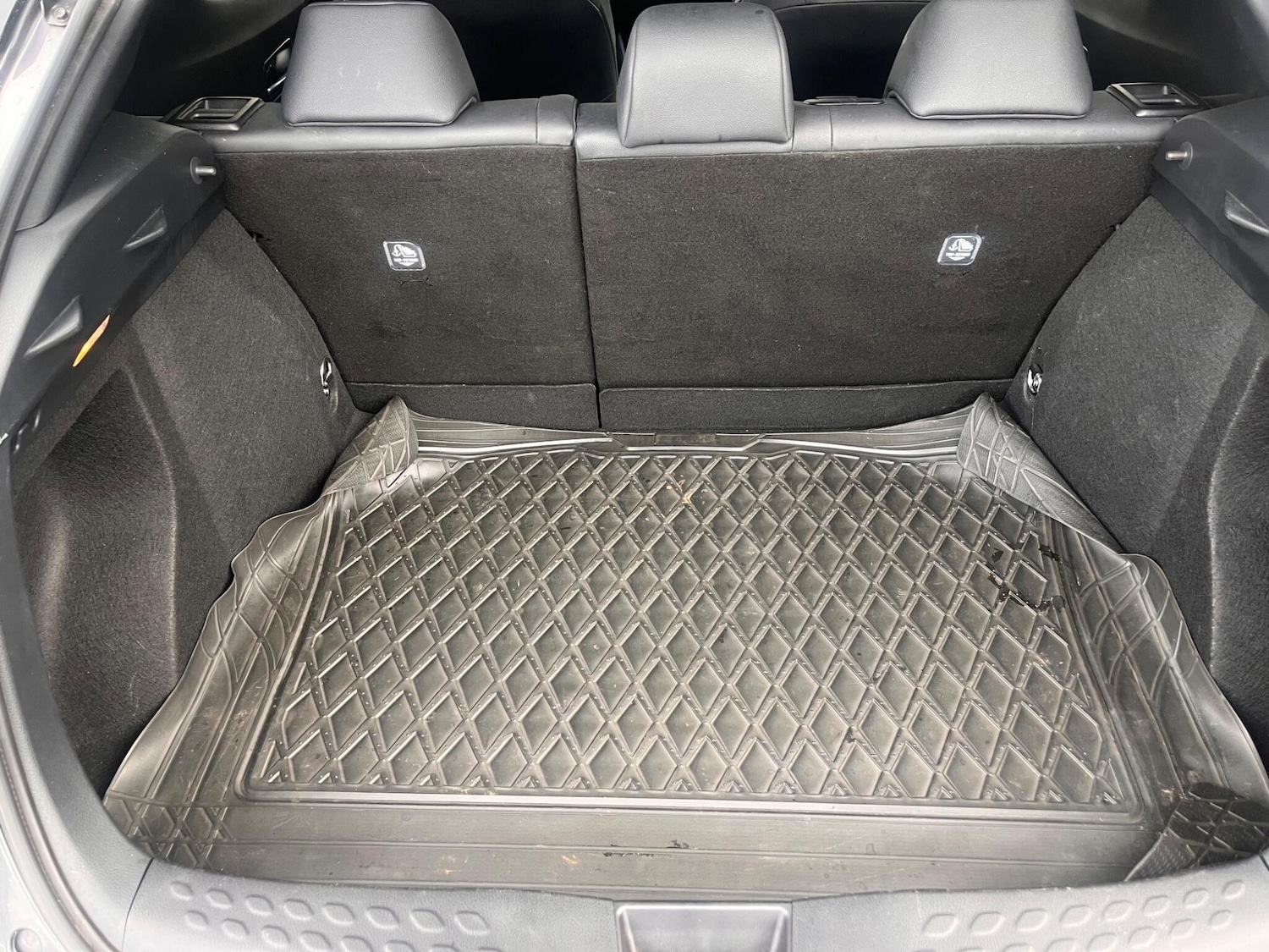 Used Toyota C-HR 2020 for sale - 76964480: Photo 40