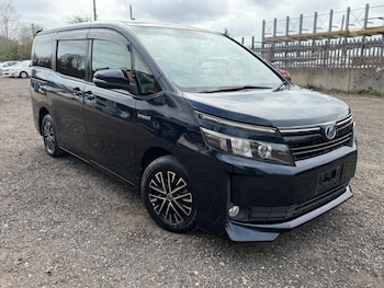 Used Toyota Voxy 2015 for sale - 78292048: Photo