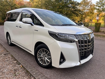 (18) - 2.5 PETROL HYBRID EXECUTIVE CREAM SEATS 5-Door