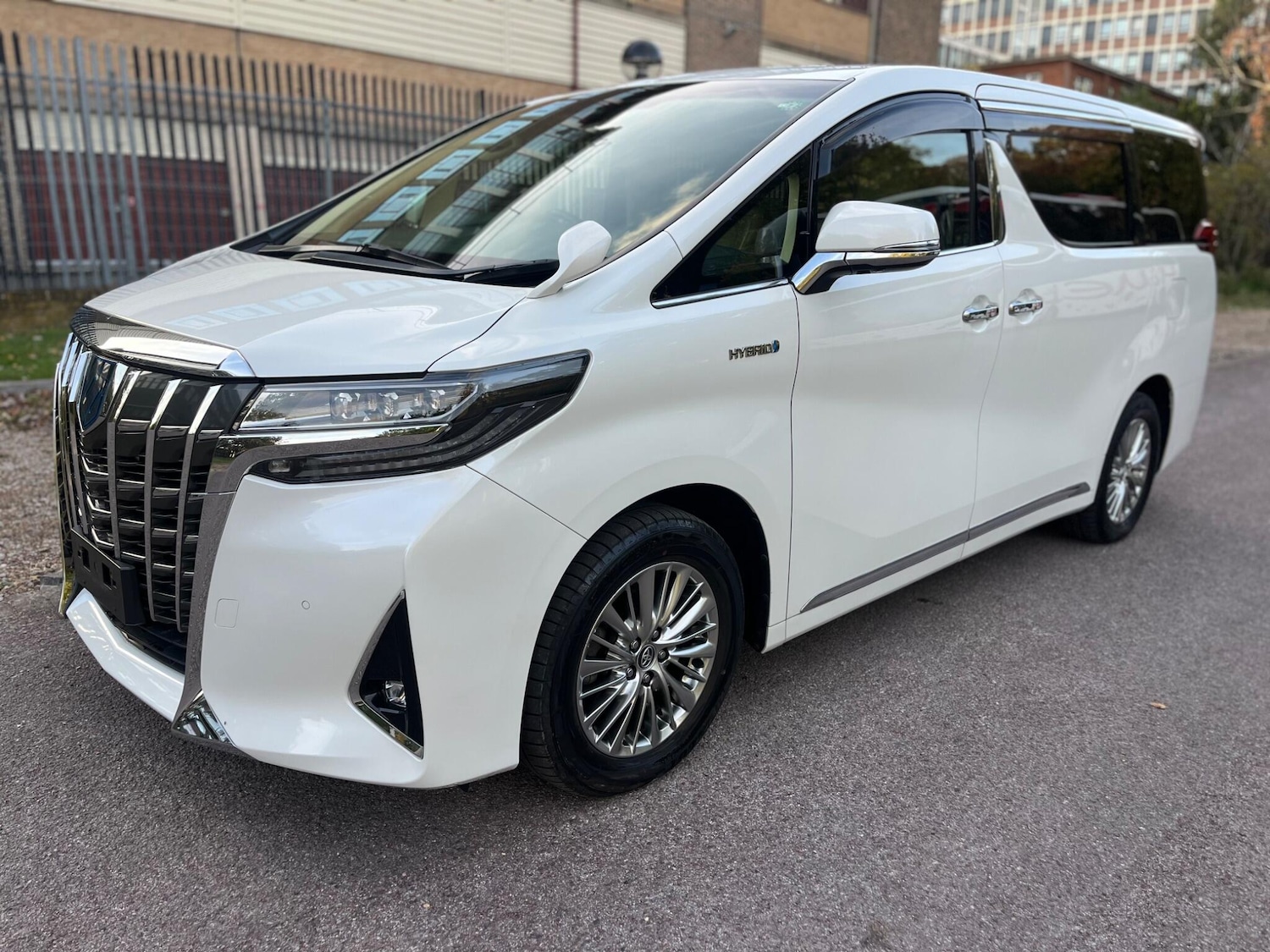 Used Toyota Alphard for sale - 76472552: Photo 23