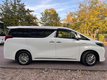 Used Toyota Alphard 2018 for sale - 76472552: Photo