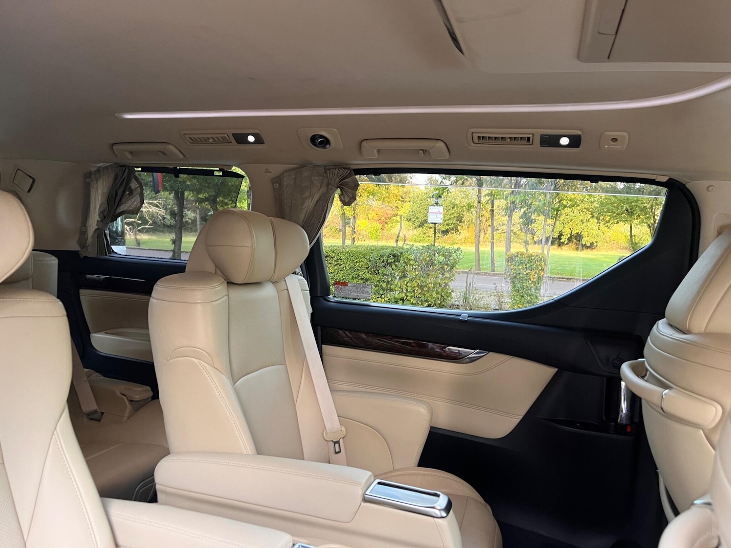 Used Toyota Alphard for sale - 76472552: Photo 34