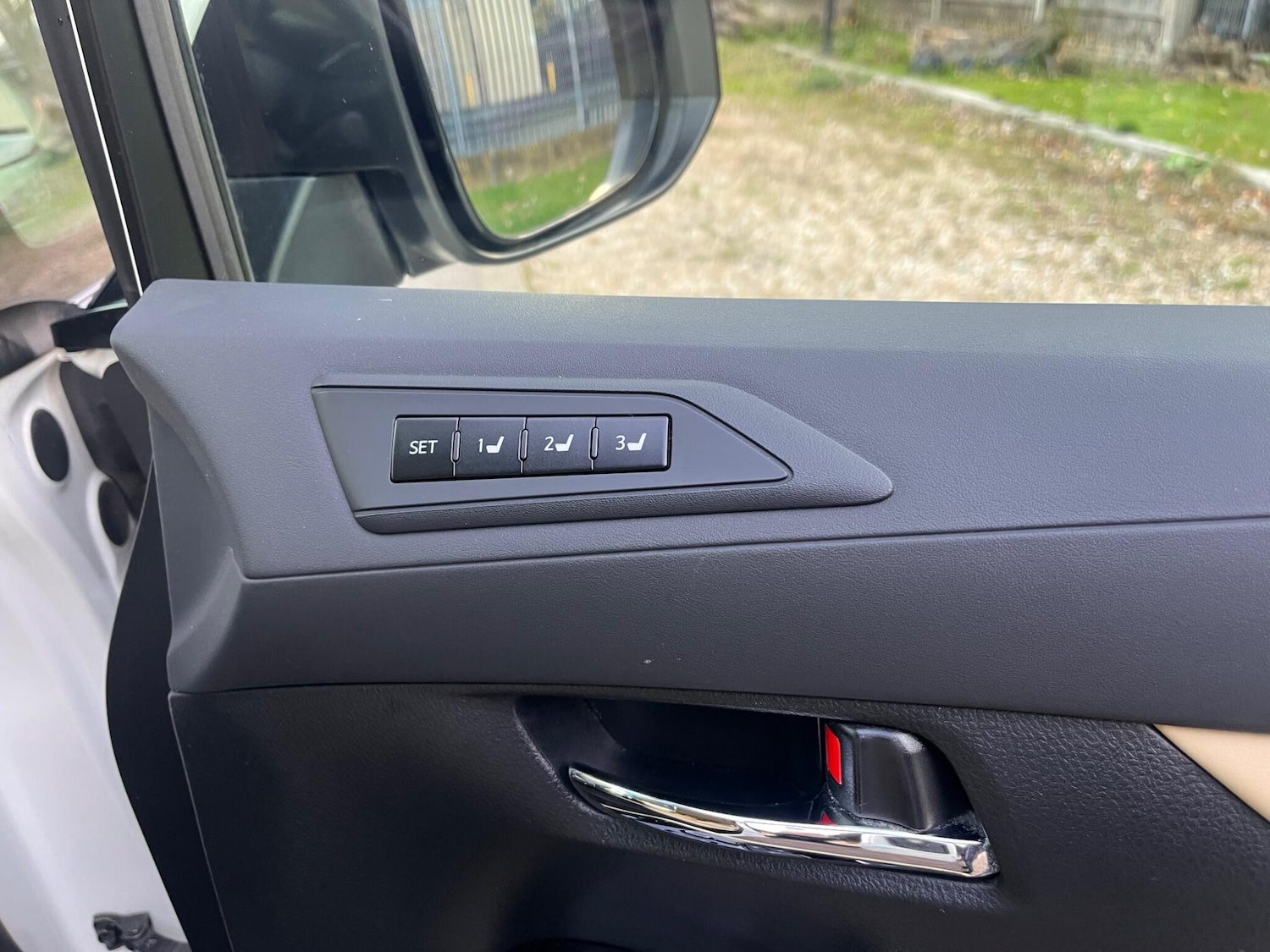 Used Toyota Alphard for sale - 76472552: Photo 36