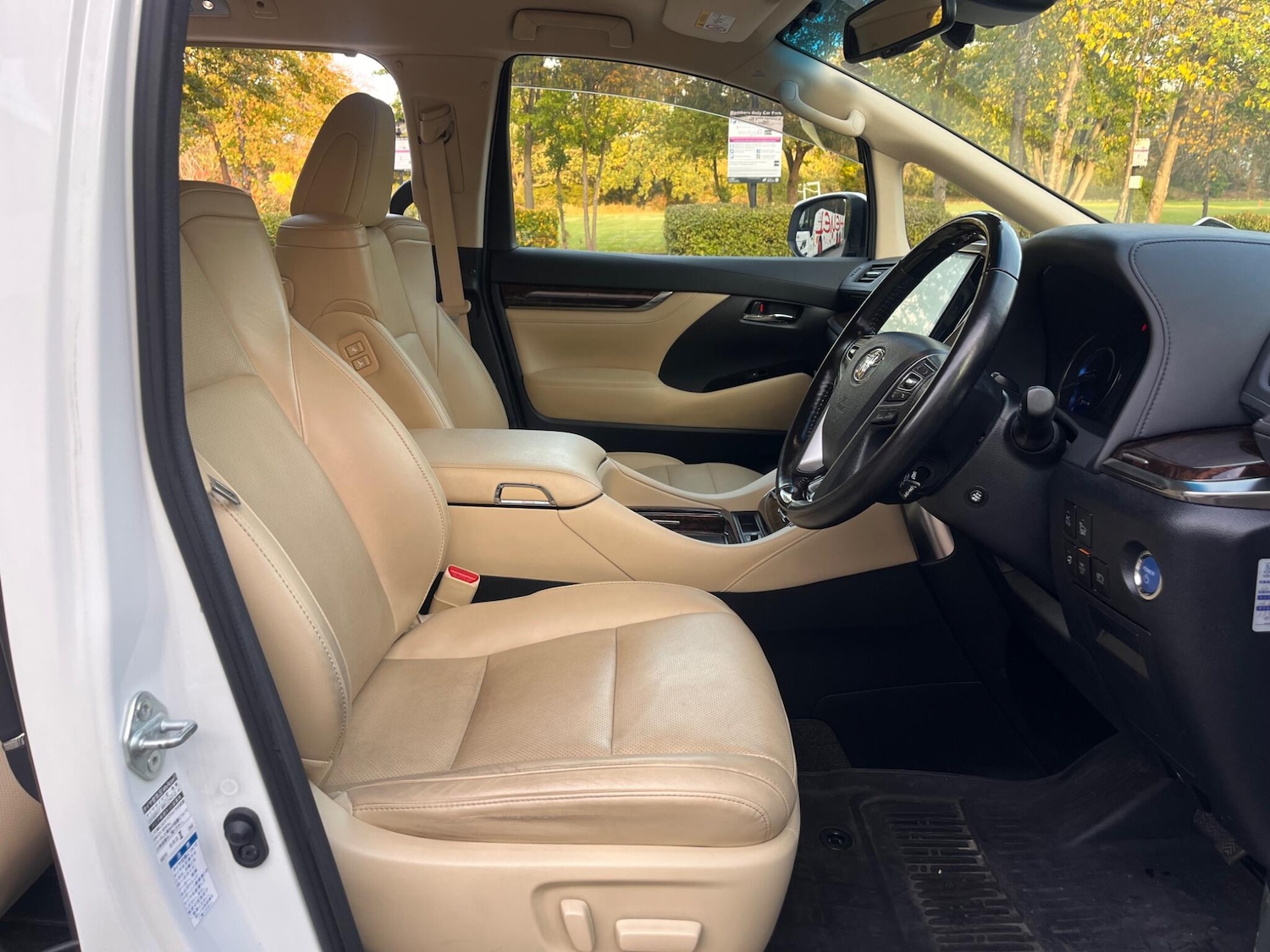 Used Toyota Alphard for sale - 76472552: Photo 44