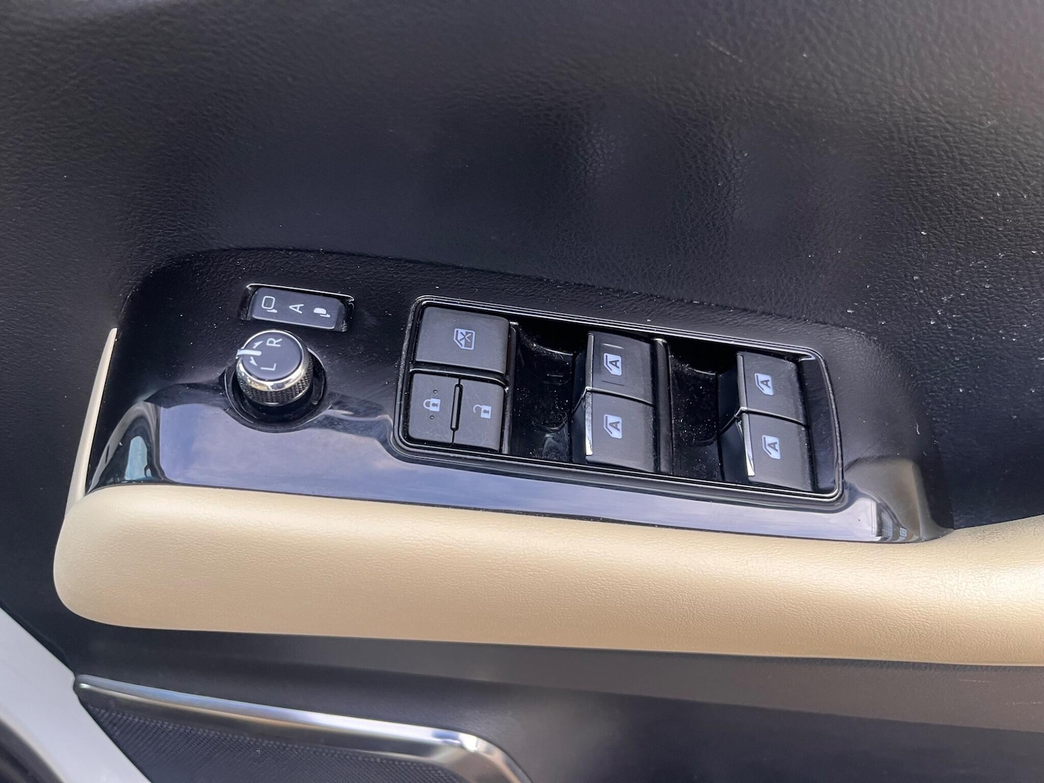 Used Toyota Alphard for sale - 76472552: Photo 48