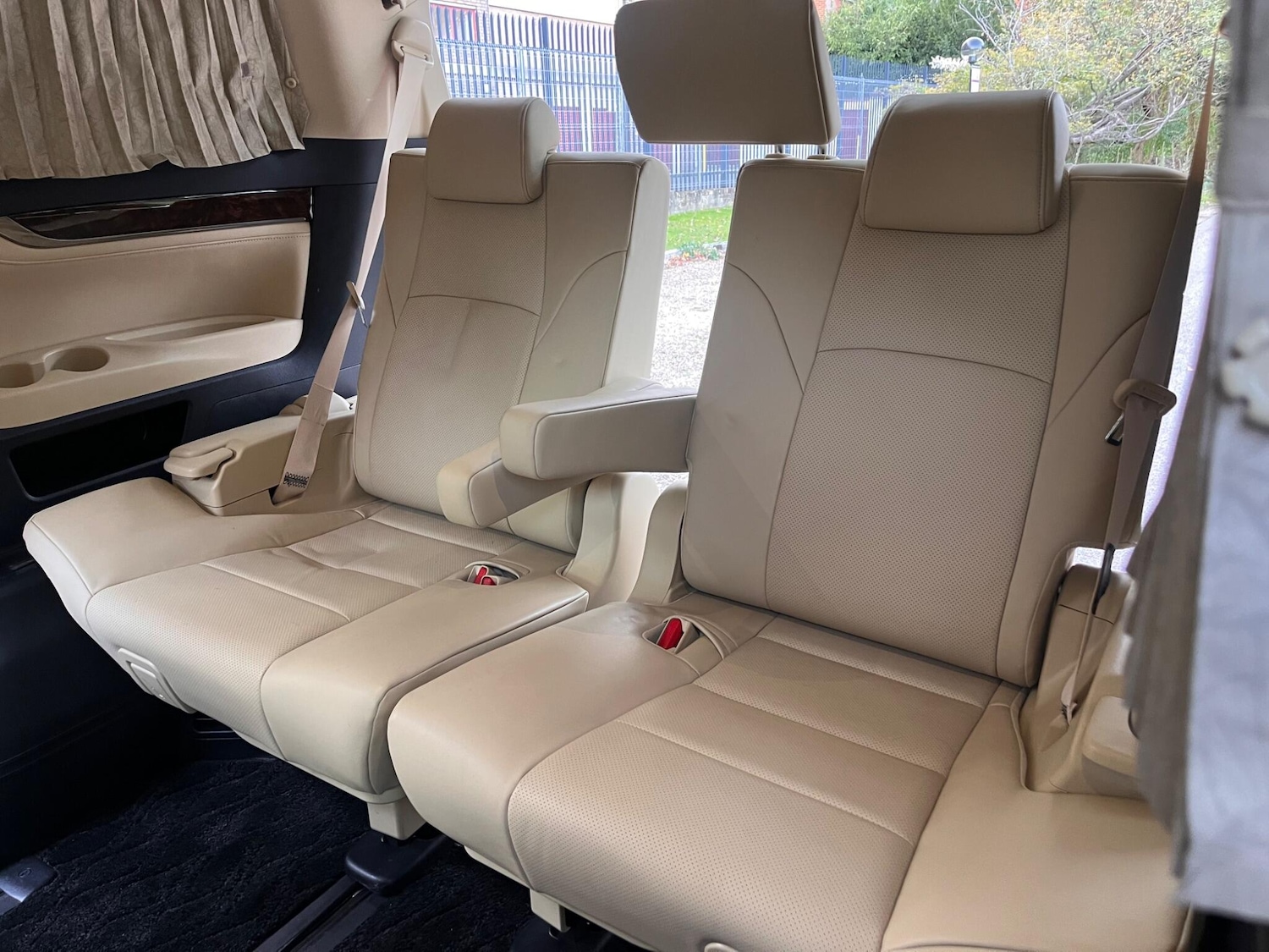 Used Toyota Alphard for sale - 76472552: Photo 50