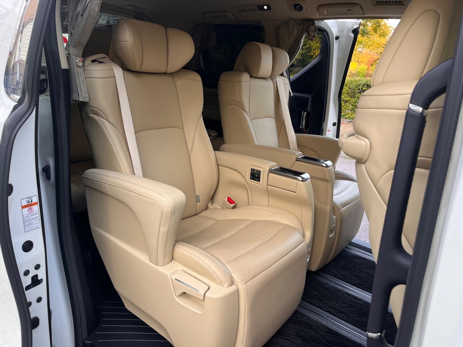 Used Toyota Alphard for sale - 76472552: Photo 54