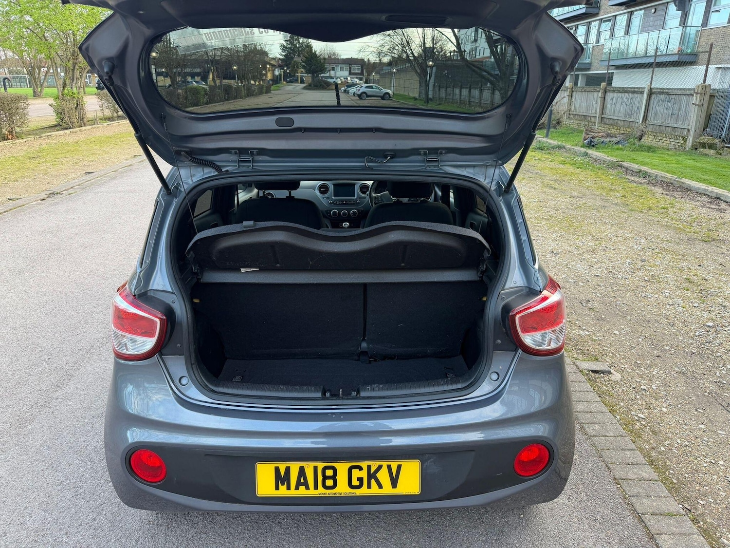 Used Hyundai i10 2018 for sale - 77824154: Photo 14