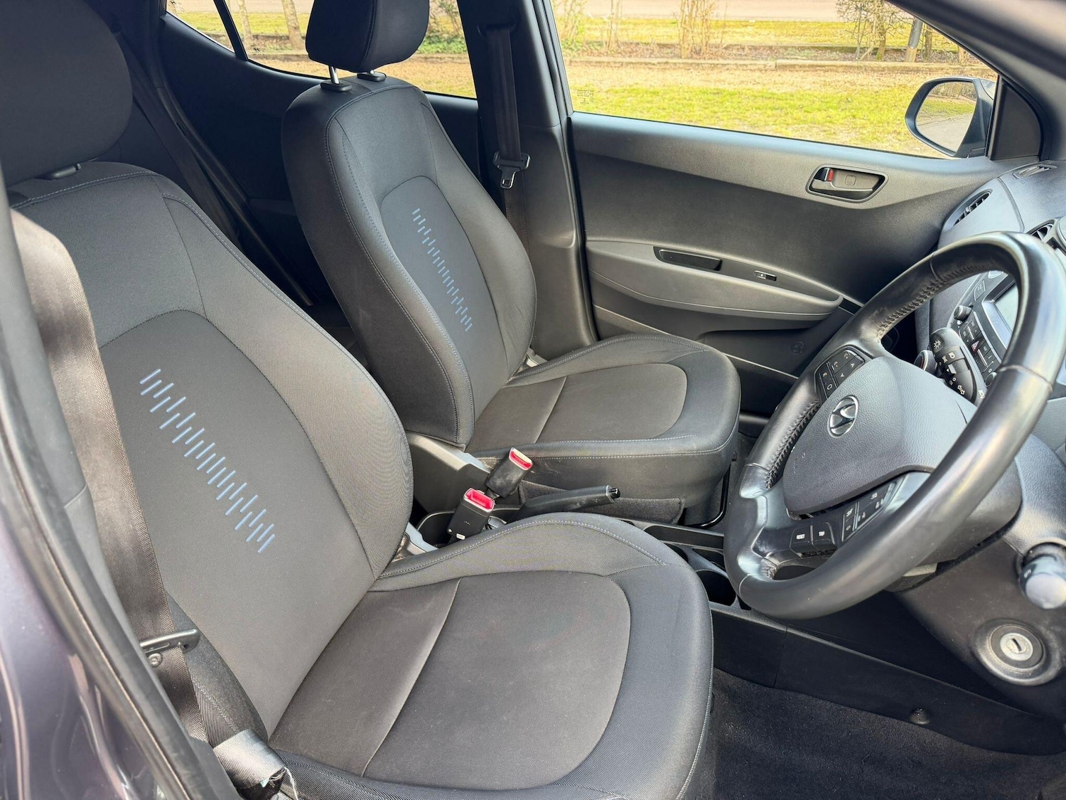 Used Hyundai i10 2018 for sale - 77824154: Photo 7