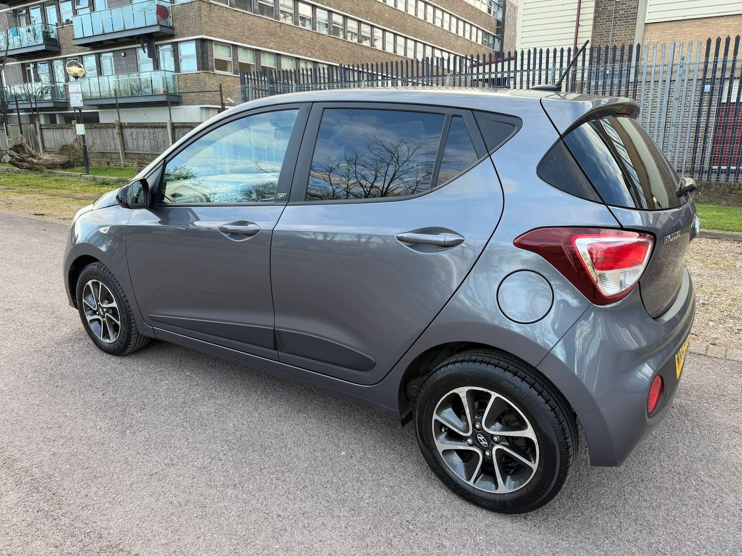 Used Hyundai i10 2018 for sale - 77824154: Photo 9