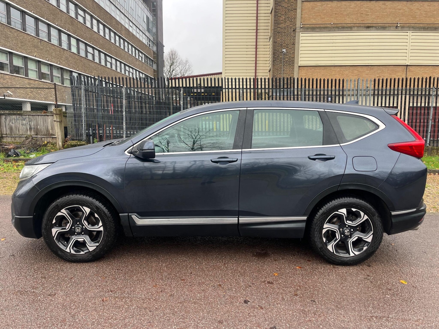 Used Honda CR-V 2019 for sale - 76997177: Photo 26