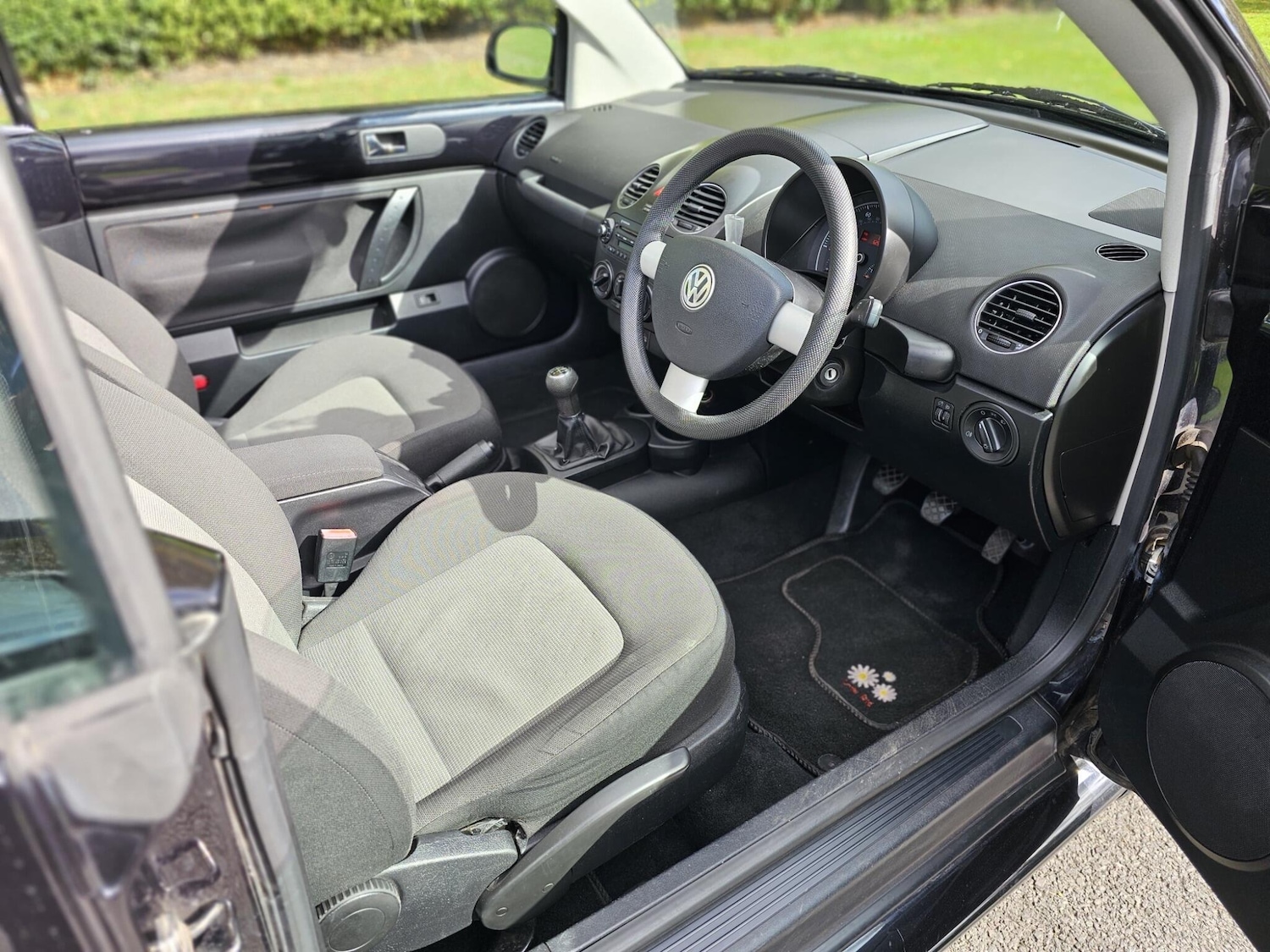 Used Volkswagen Beetle 2008 for sale - 76472219: Photo 30