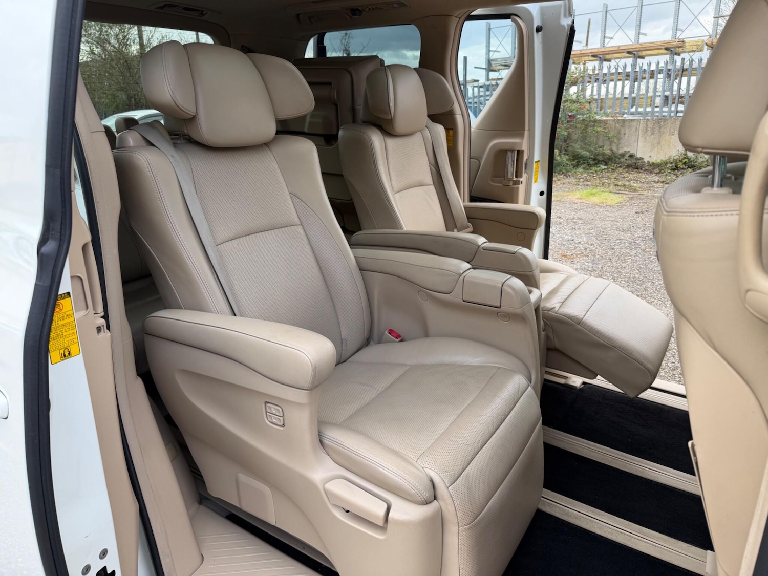 Used Toyota Alphard 2023 for sale - 78186510: Photo 35