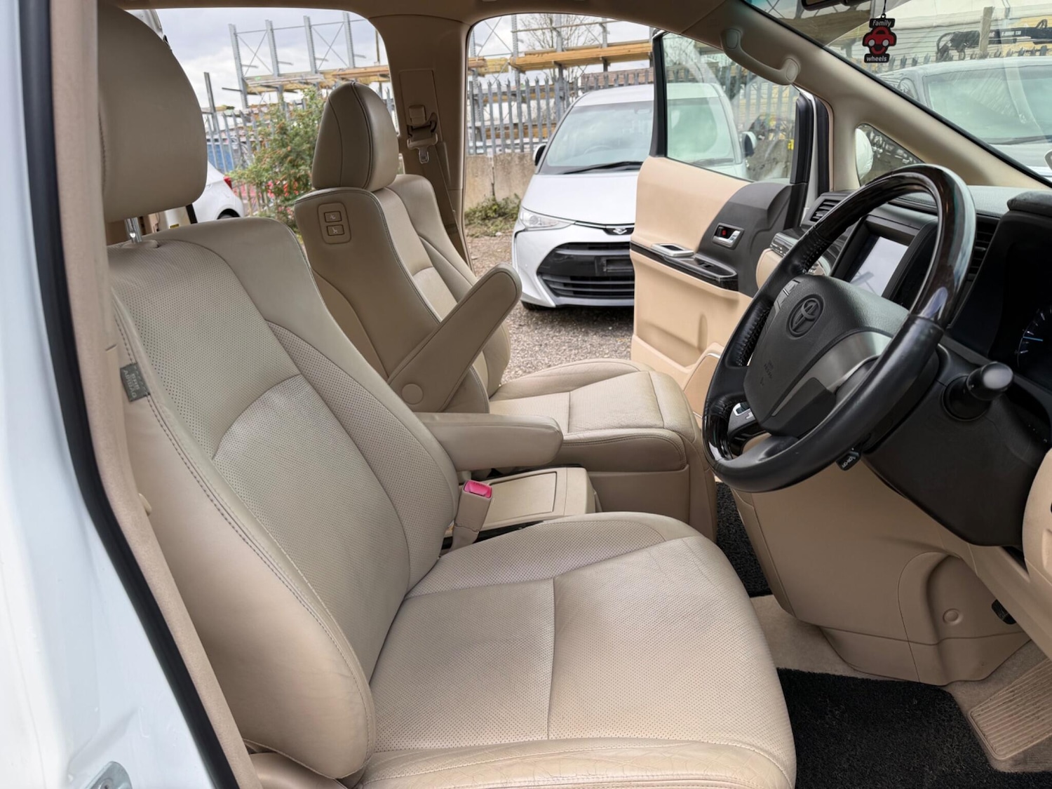 Used Toyota Alphard 2023 for sale - 78186510: Photo 36