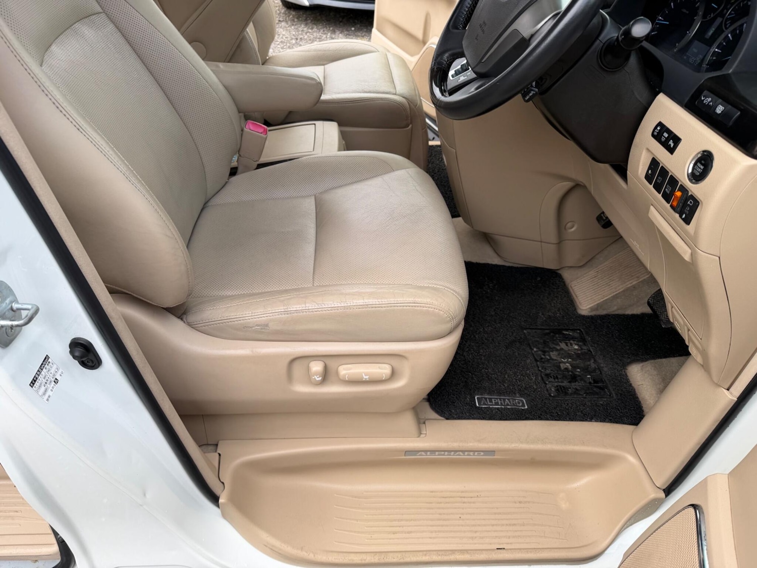 Used Toyota Alphard 2023 for sale - 78186510: Photo 9