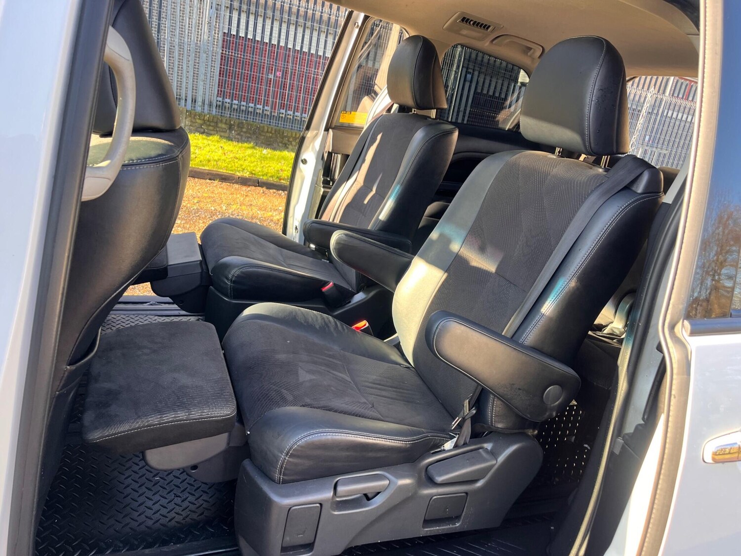 Used Toyota Estima 2025 for sale - 77203488: Photo 31