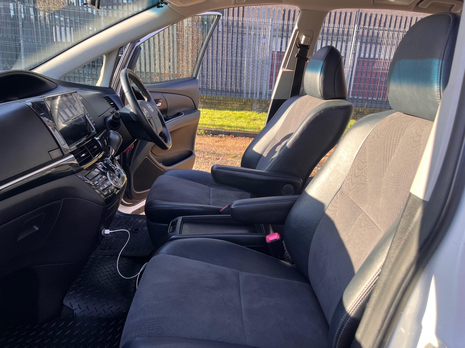 Used Toyota Estima 2025 for sale - 77203488: Photo 33