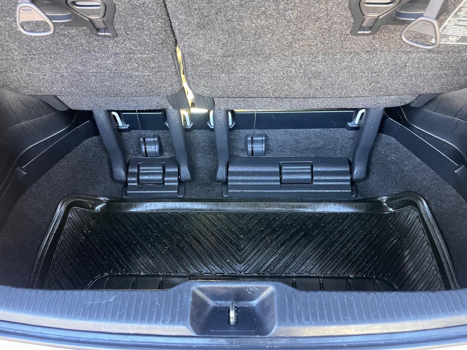 Used Toyota Estima 2025 for sale - 77203488: Photo 6