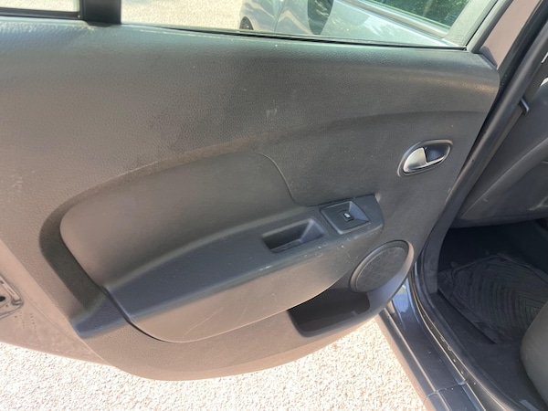 Used Dacia Logan MCV 2017 for sale - 75669615: Photo 28
