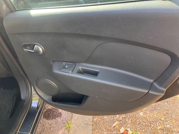 Used Dacia Logan MCV 2017 for sale - 75669615: Photo 33