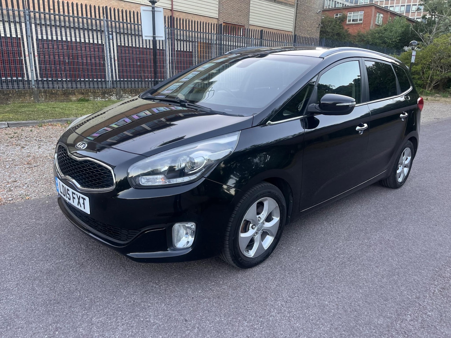 Used Kia Carens 2015 for sale - 76825034: Photo 20