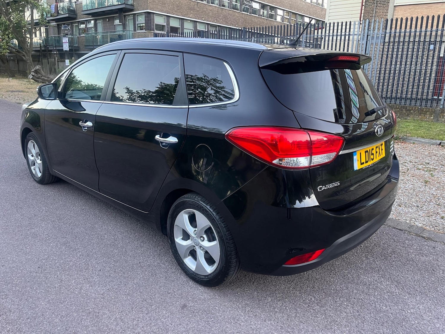 Used Kia Carens 2015 for sale - 76825034: Photo 25